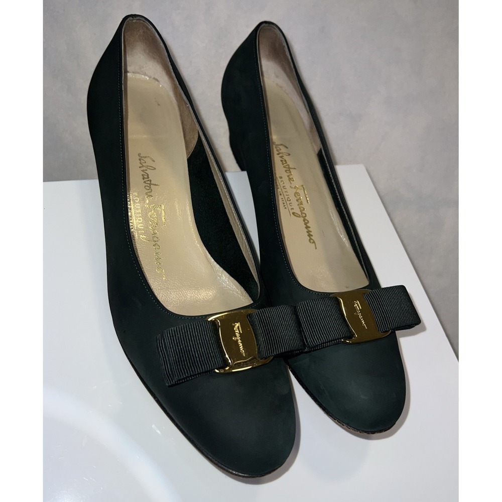 Salvatore Ferragamo Womens Dark Green Vara Leather Pump Bow Accent Lillaz 8.5 !!